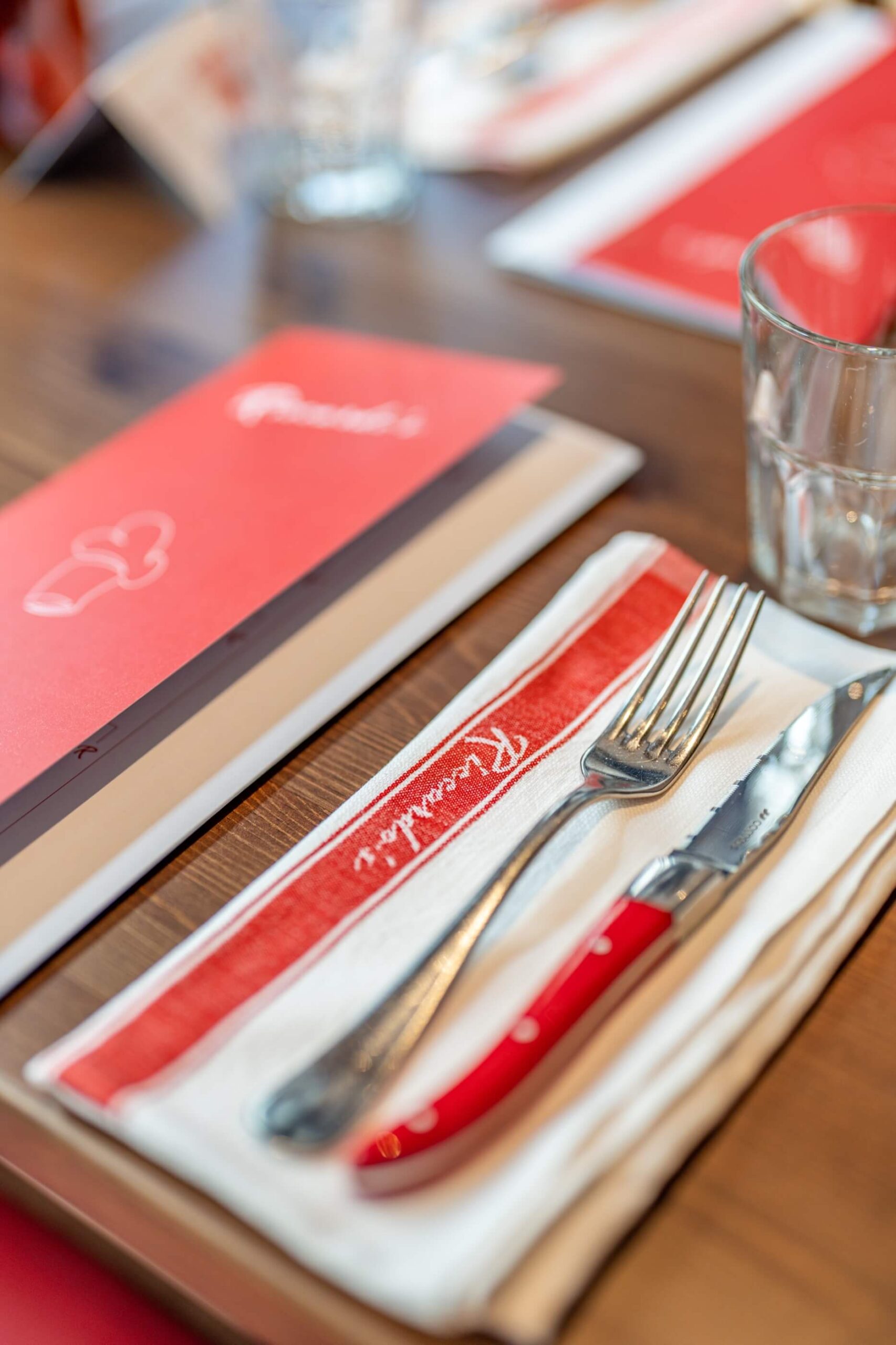 Riccardo's Sils Table